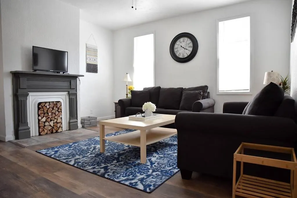 Stunning Big Home Near Downtown North Shore & More Pittsburgh Holiday home